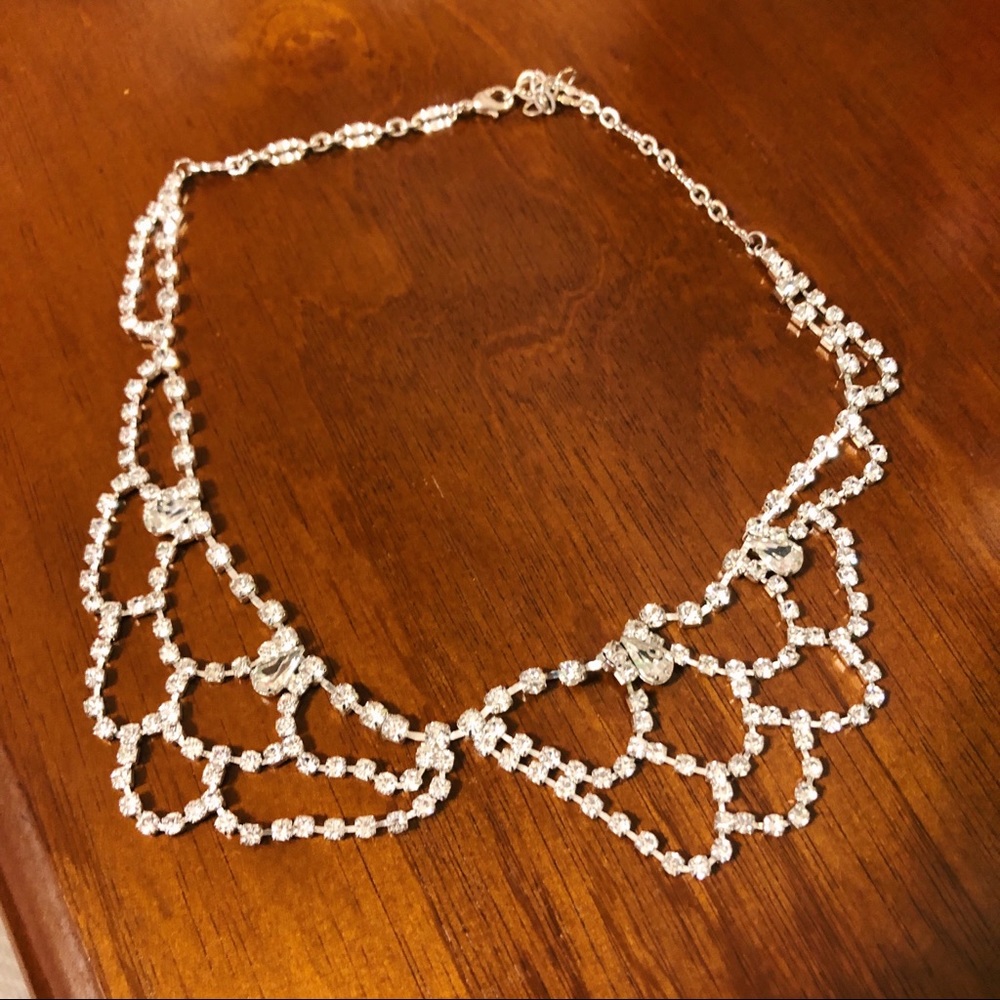 Collar Necklace